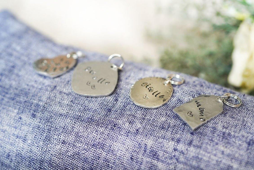 迷子札コレクション - Giselle & Momo