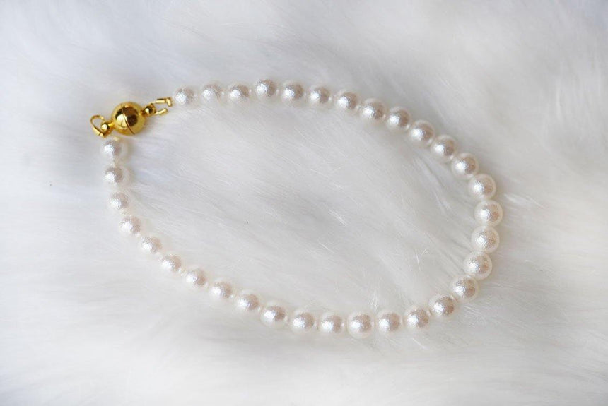 パールの首輪 ホワイト8mm - Giselle & Momo
