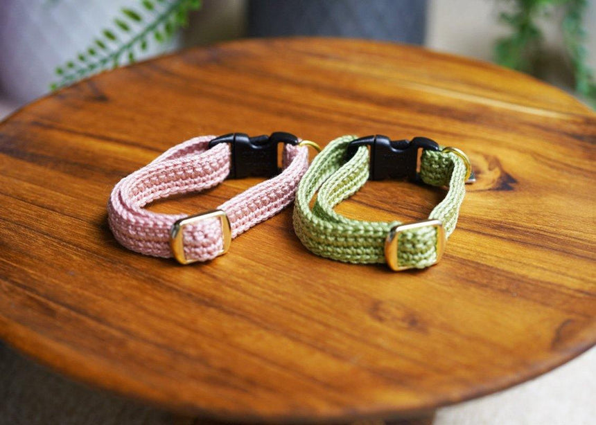 山葵色レース編みの首輪