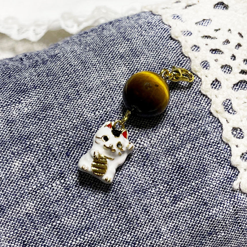 虎目石と招き猫のチャーム