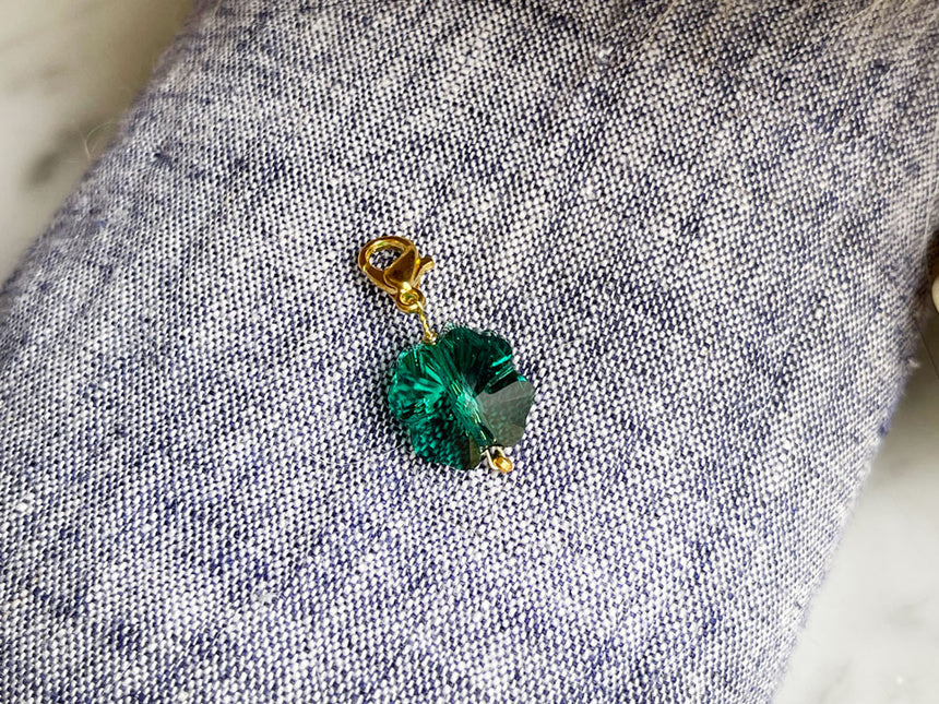 四葉のクローバーのチャーム